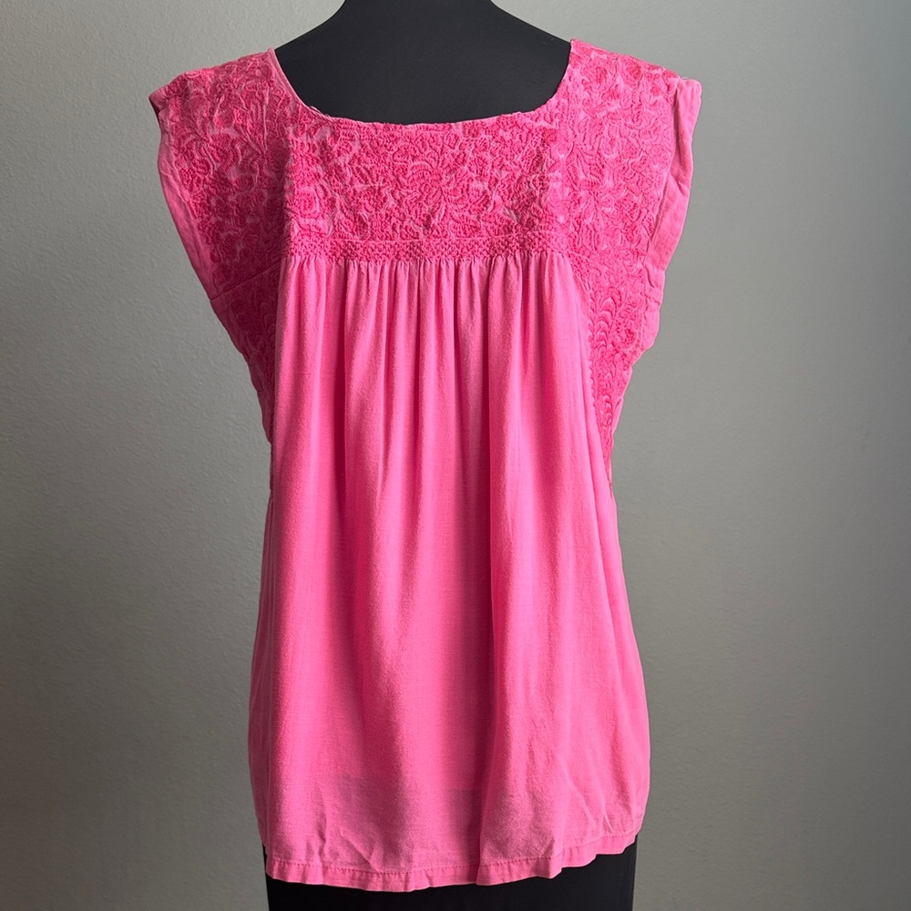 Women’s Pink Embroidered Sleeveless Blouse - Picture 8 of 11
